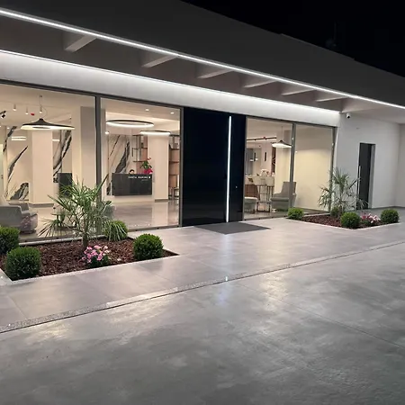 Santa Marina ホテル 4*