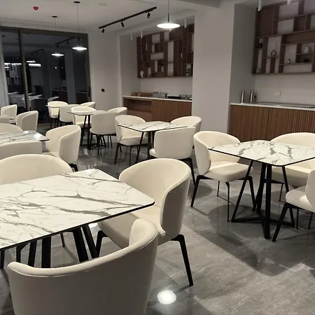 Santa Marina فندق Glífa