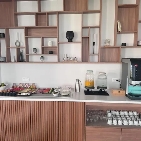 Santa Marina فندق