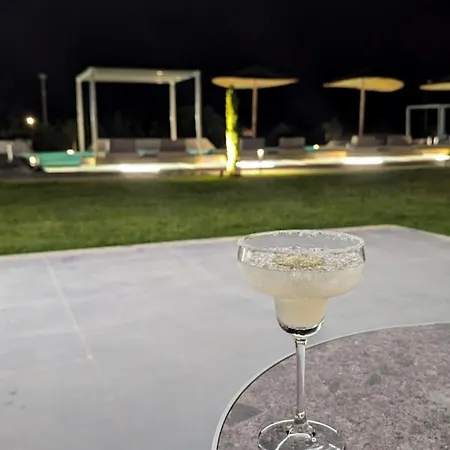 Santa Marina فندق Glífa