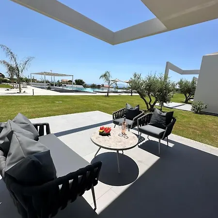 ホテル Santa Marina Glífa