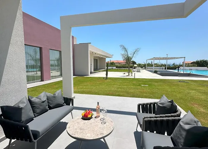 Santa Marina Hotel Glífa