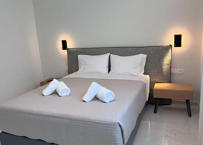 Santa Marina Hotell Glífa